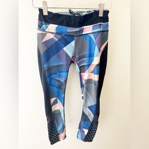 Athleta Multicolor Geometric Print Capri Leggings Size XS
